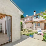 Casa Vita Holiday Home